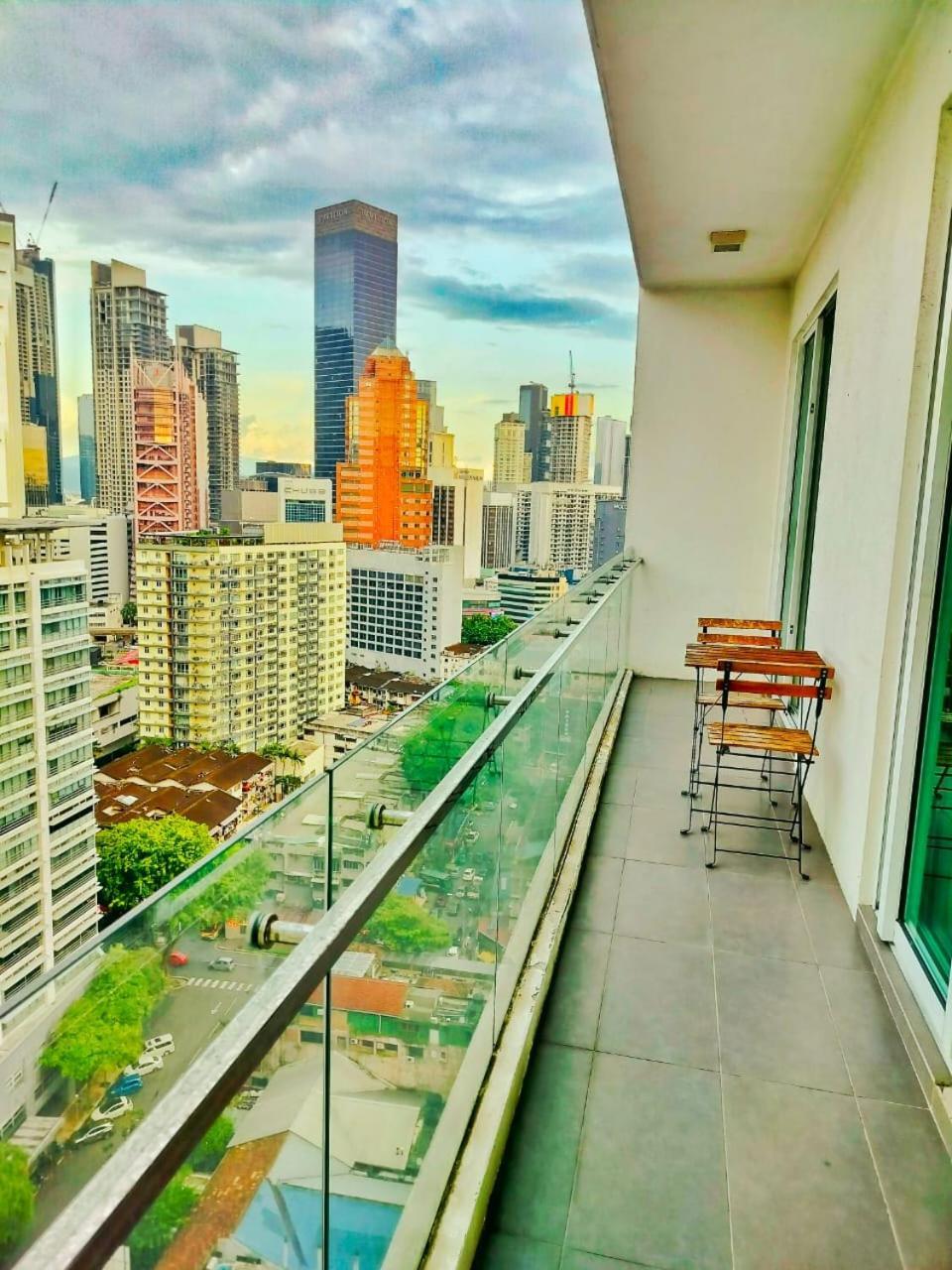 Oneiro One Bukit Ceylon Kuala Lumpur Exterior foto